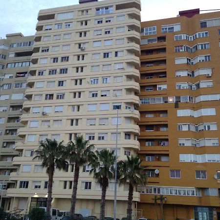 Apartamentos Vista A Tres Continentes ลาลิเนียเดลากอนเซ็ปซีออน ภายนอก รูปภาพ